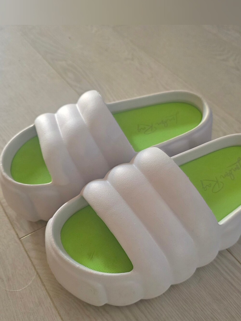 London Rag White Lime Green Chunky Platform Slide Sandals Women’s 9 Y2K